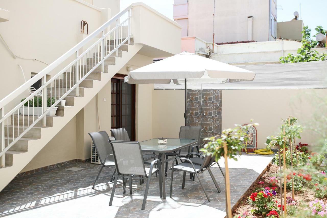 Amazing House With Private Backyard Villa อเล็กซานโดรโพลิส ภายนอก รูปภาพ